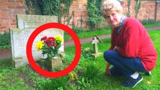 一個女人在她丈夫的墳墓裡發現了鮮花，花束裡的一張紙條讓她震驚。